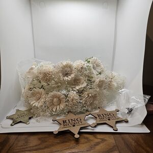 Handcrafted Cream Sola Wood Flower Bouquet - Elegant Home Accent